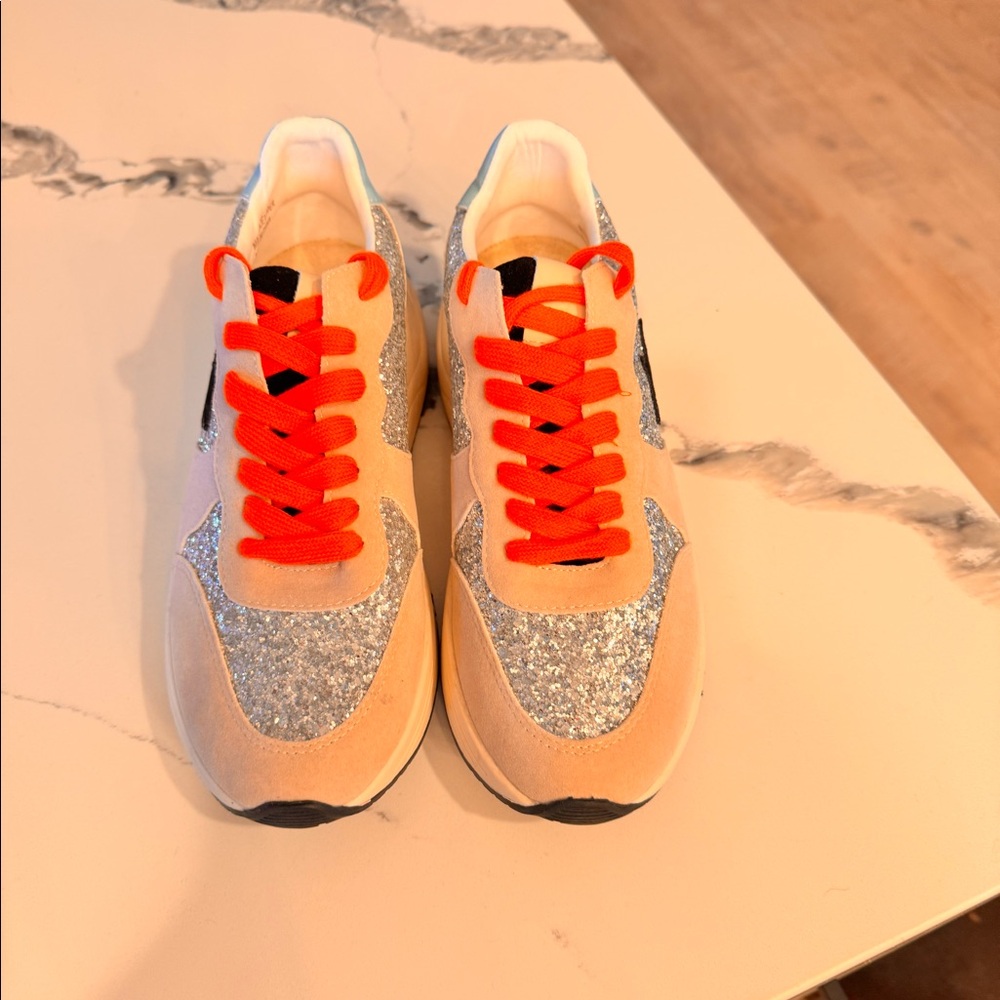 Sneakers - Picture 3 of 6